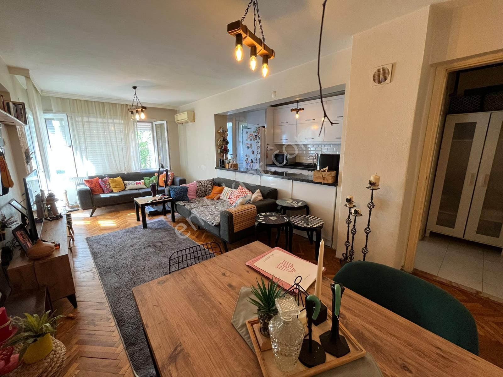 Asil'den Üçkuyularda Demokrasi Üniv. Arkası 3+1 Otoparklı Daire