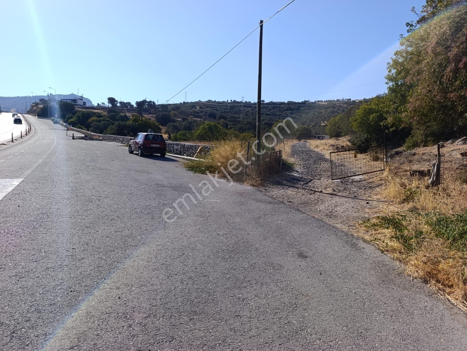 Eski Foçaya 2km Uzaklıkta Satılık Çiftlik Arazisi