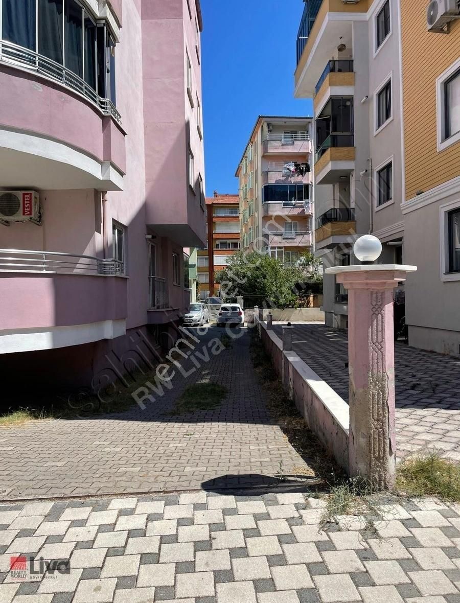 Rw Liva Dan Bahçelievler De Muhteşem Konumda 2+1 Satılık Daire - Görsel 31