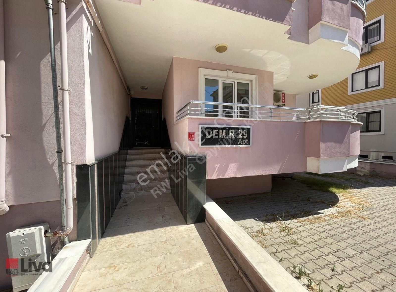 Rw Liva Dan Bahçelievler De Muhteşem Konumda 2+1 Satılık Daire - Görsel 6