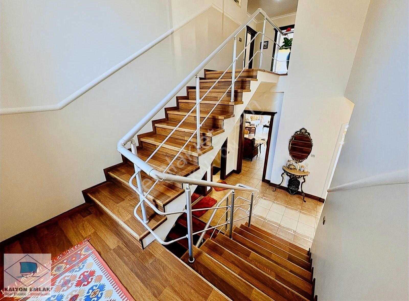 Çeşme Mamurbaba'da Satılık Site İçi Ortak Havuzlu Müstakil Villa - Görsel 11