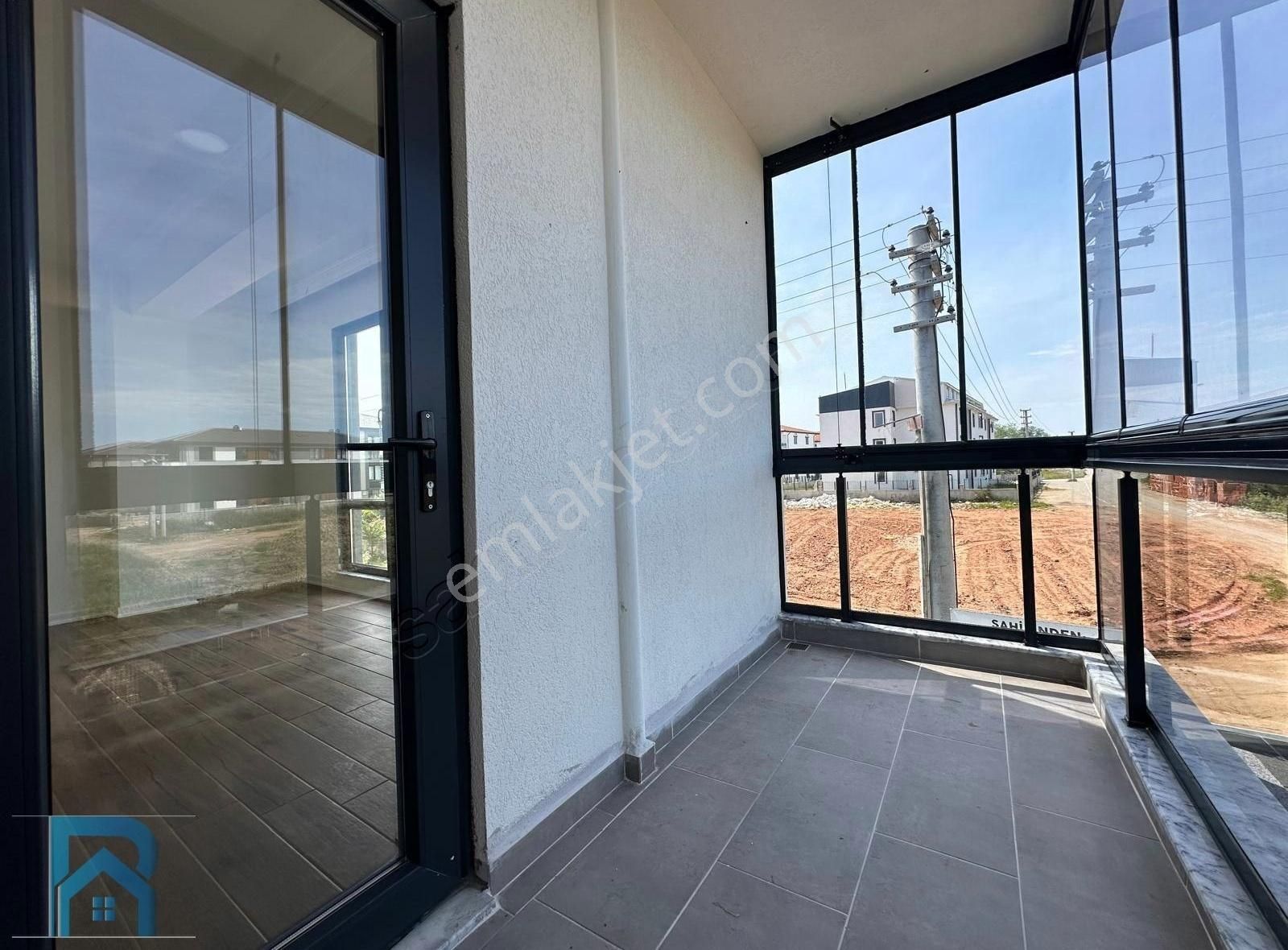 Müstakil Bahçe Birinci Sınıf İşçilik İlçe Merkezinde Villa - Görsel 11