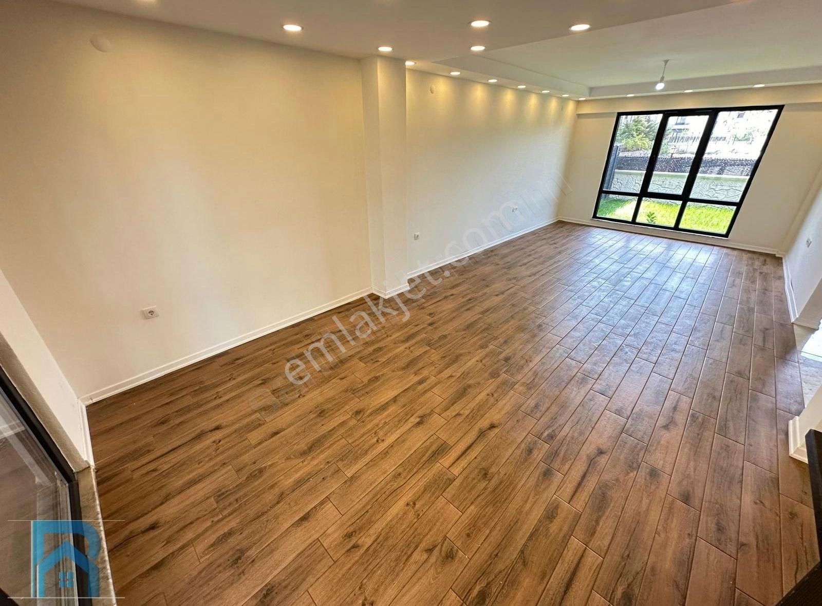 Müstakil Bahçe Birinci Sınıf İşçilik İlçe Merkezinde Villa - Görsel 22