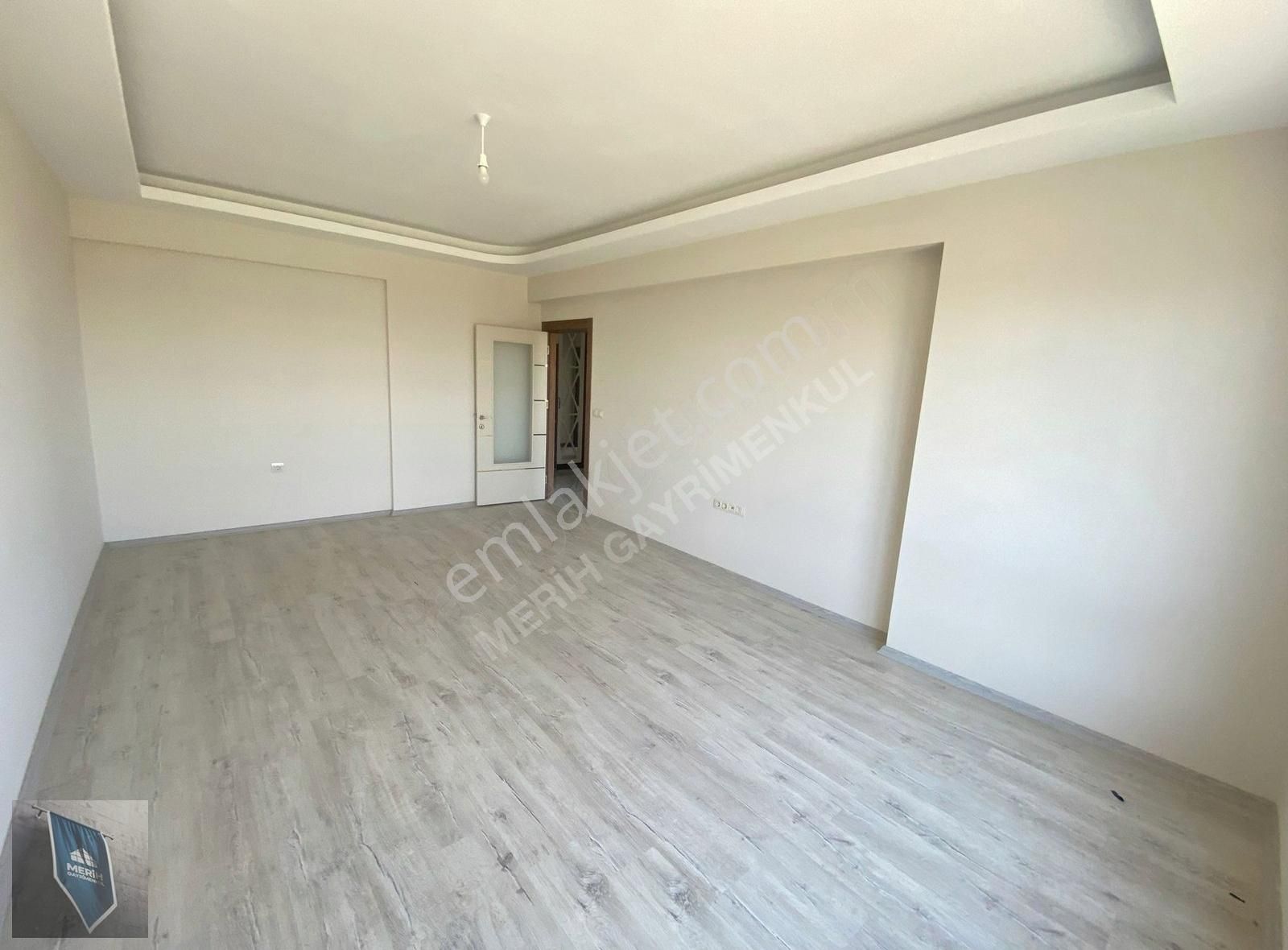 Zümrüt Mah.farklı Kat Ve Cephelerde 3+1 Lüx Daireler