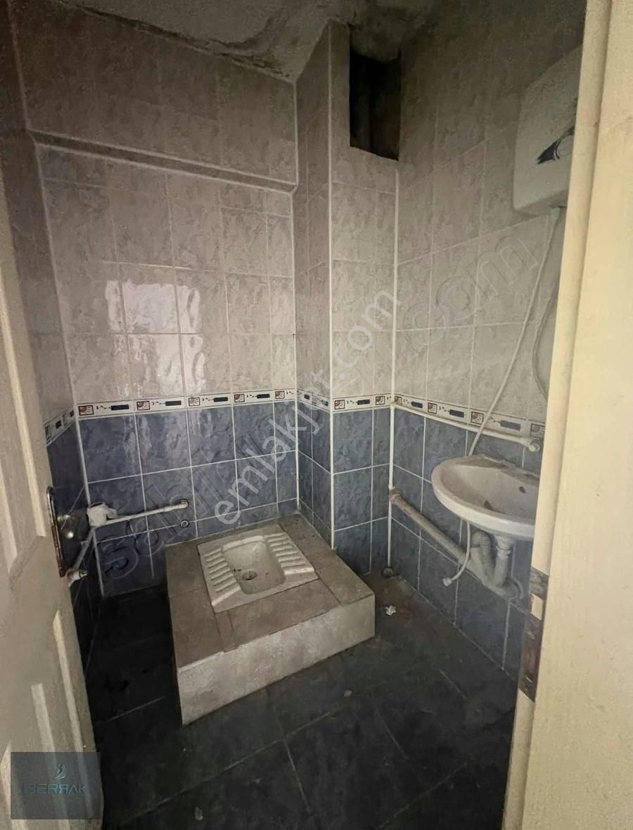 Vehbi Günaçtı Okulu Yakınında Satılık Dükkan - Görsel 2