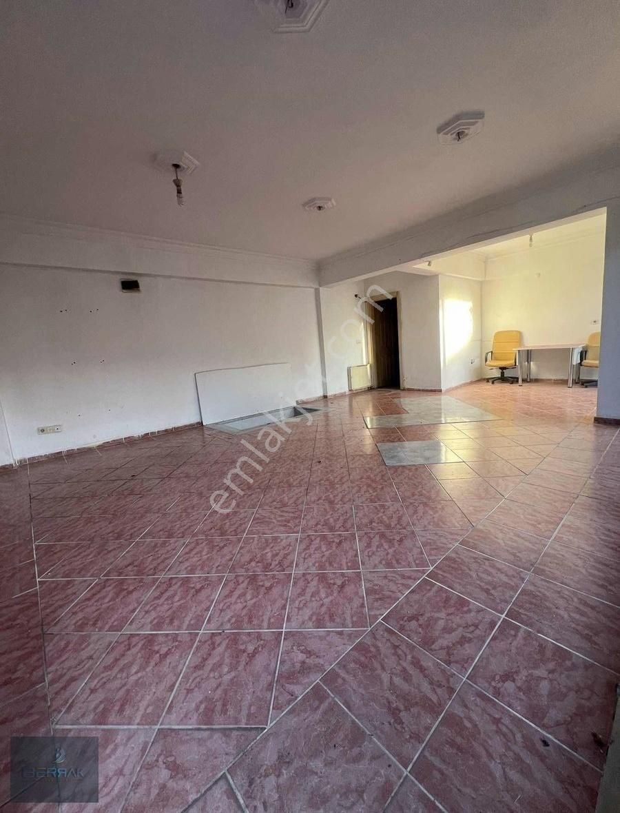 Vehbi Günaçtı Okulu Yakınında Satılık Dükkan - Görsel 4