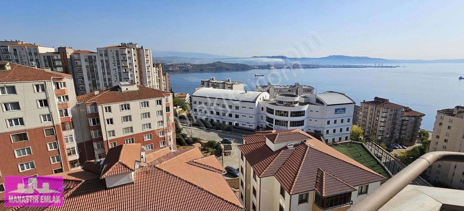 Manastır Emlak'tan Site İçinde Satılık 3+1 Daire 2.700.000 Tl
