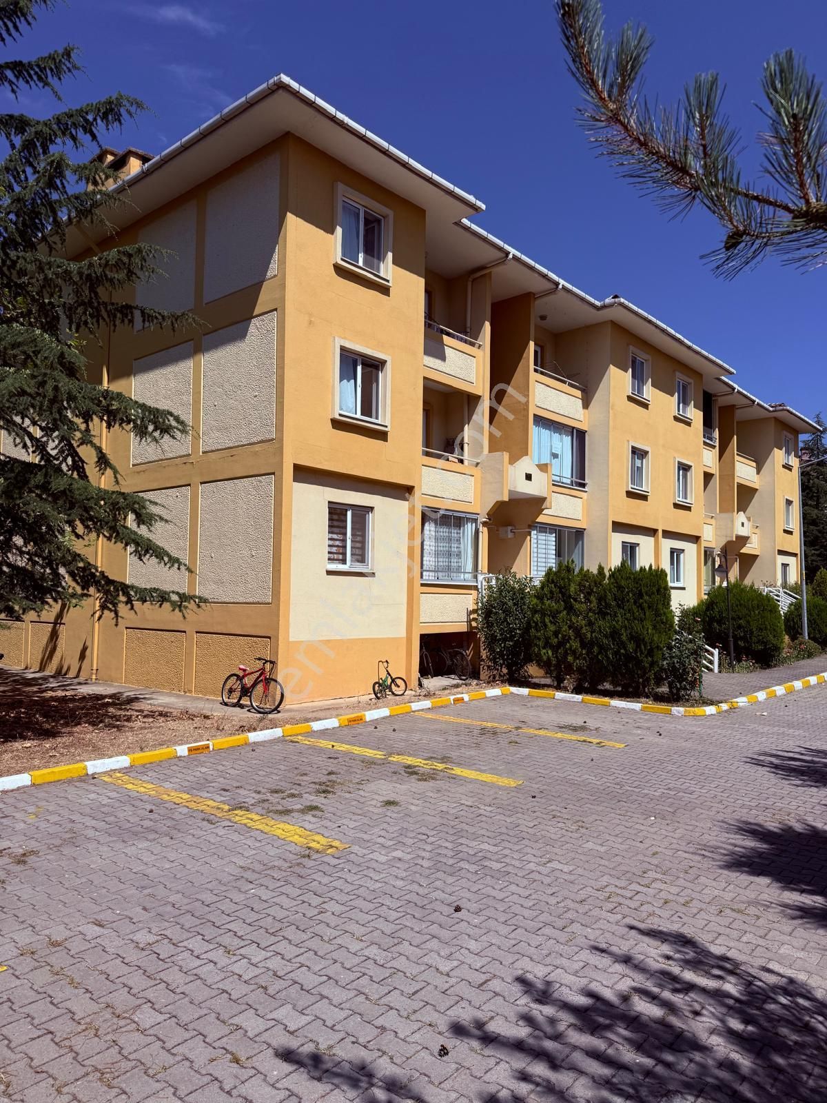 Düzce Merkez Memursen Evlerinde Satılık 2+1 Daire!