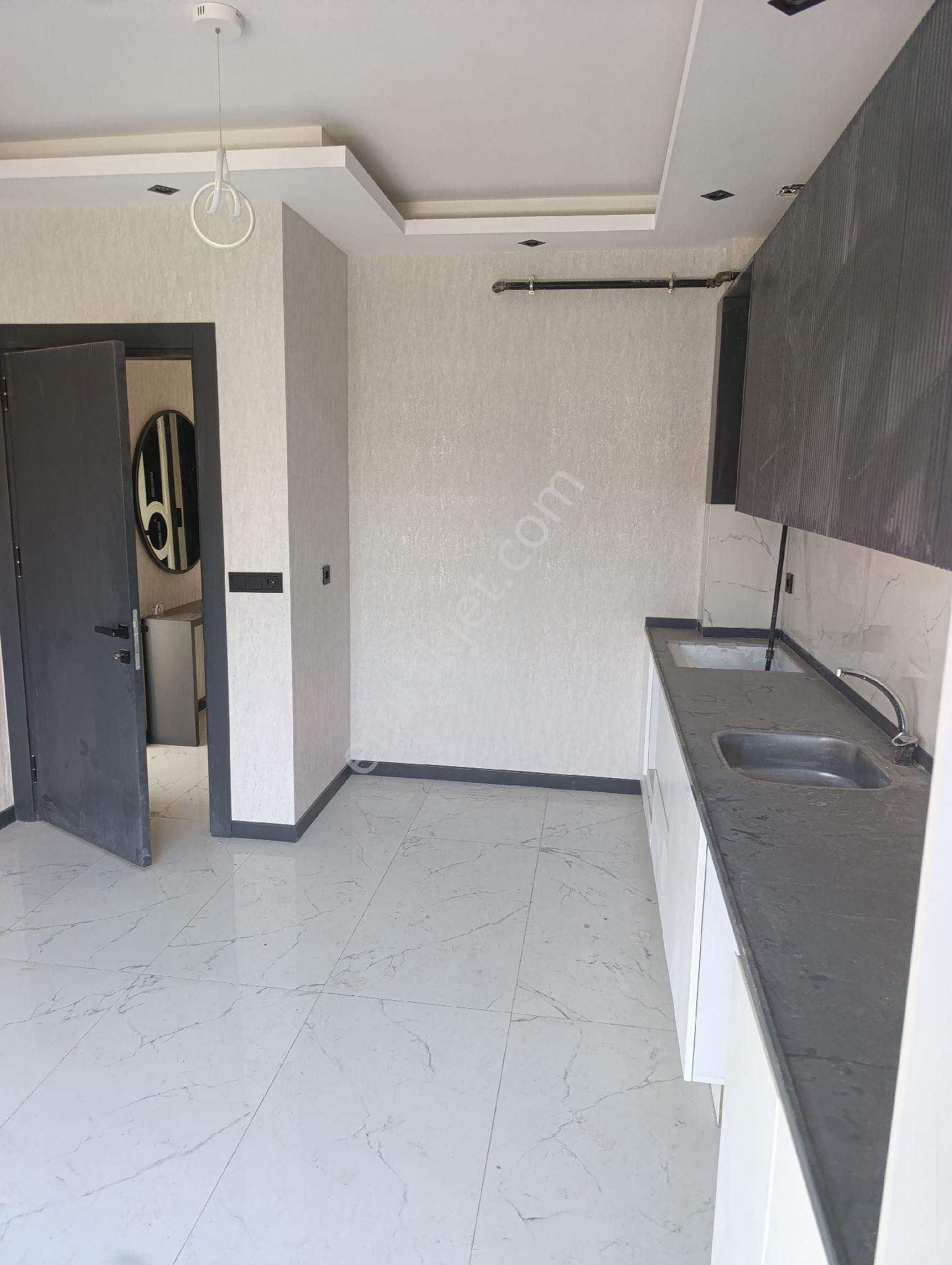 Denizli Merkezefendi Şemikler'de Satılık Lüks Daire 3 Katlı Binanın Ara Katı 2+1 - Görsel 12