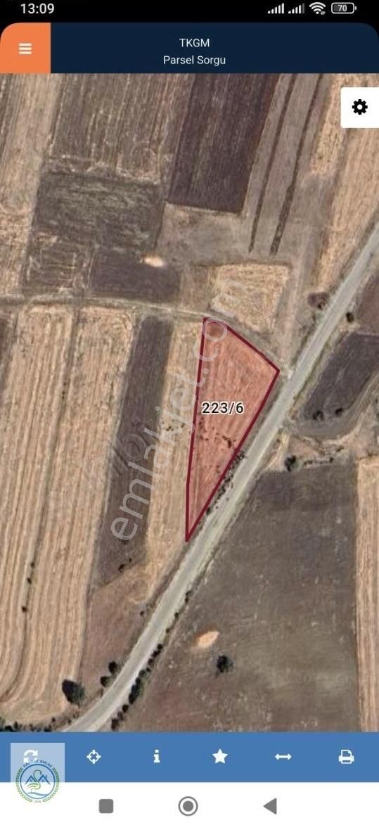 Denizli Çardak Söğüt Asfalt Cephe Köşe Tarla 2.082 M²