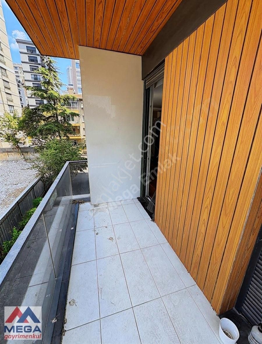 Büyük Klup Ve Sahile Yakın Satılık 4+1 - Görsel 7