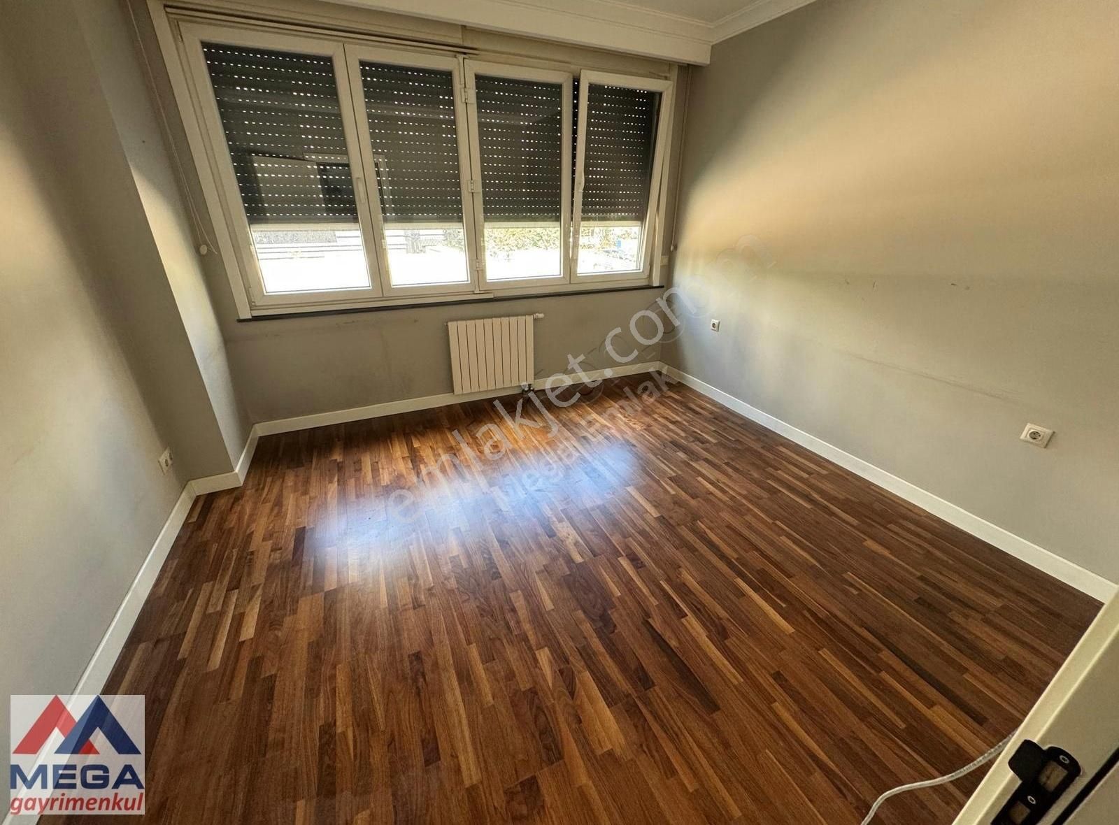 Büyük Klup Ve Sahile Yakın Satılık 4+1 - Görsel 11