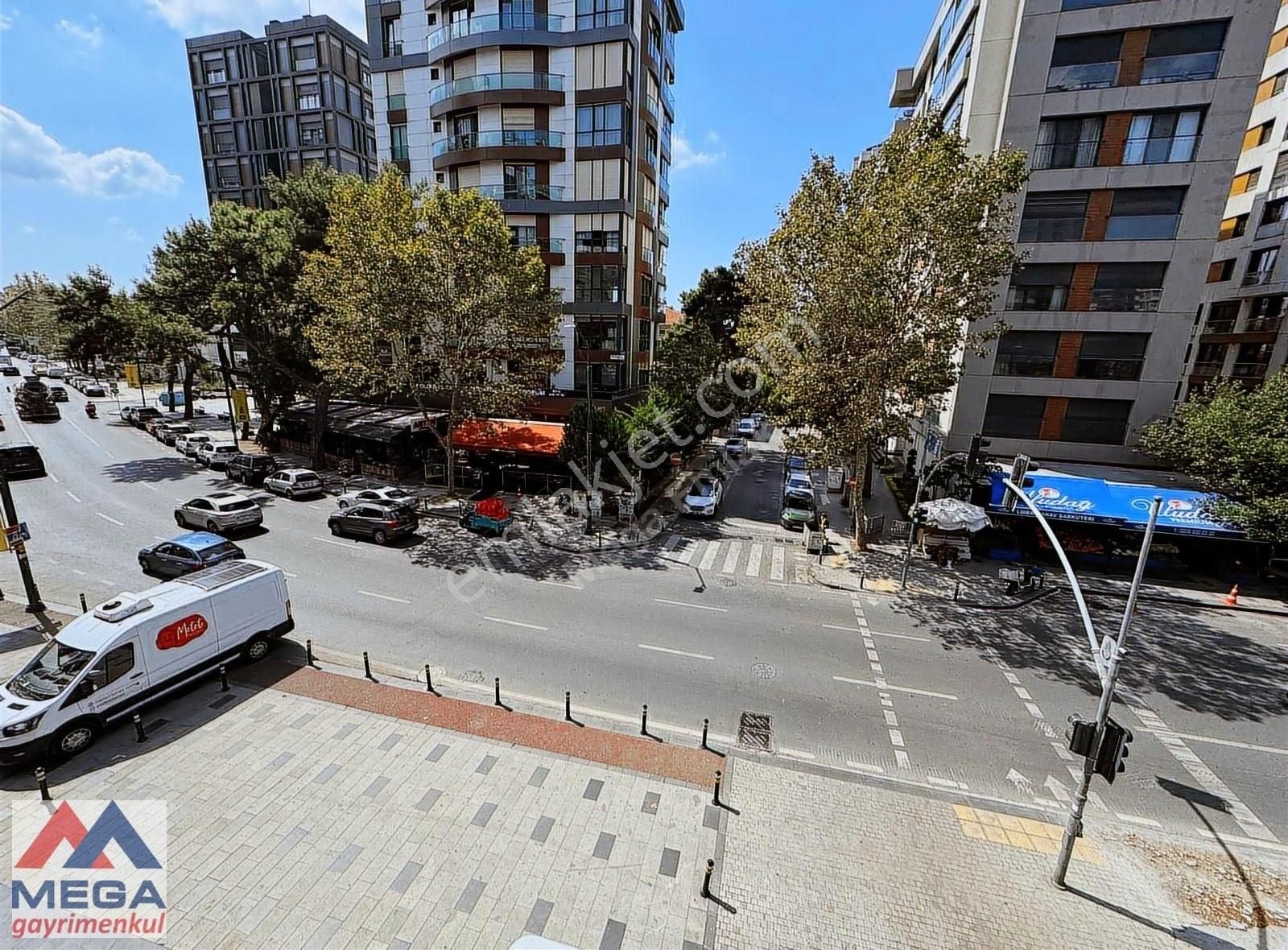 Büyük Klup Ve Sahile Yakın Satılık 4+1 - Görsel 19