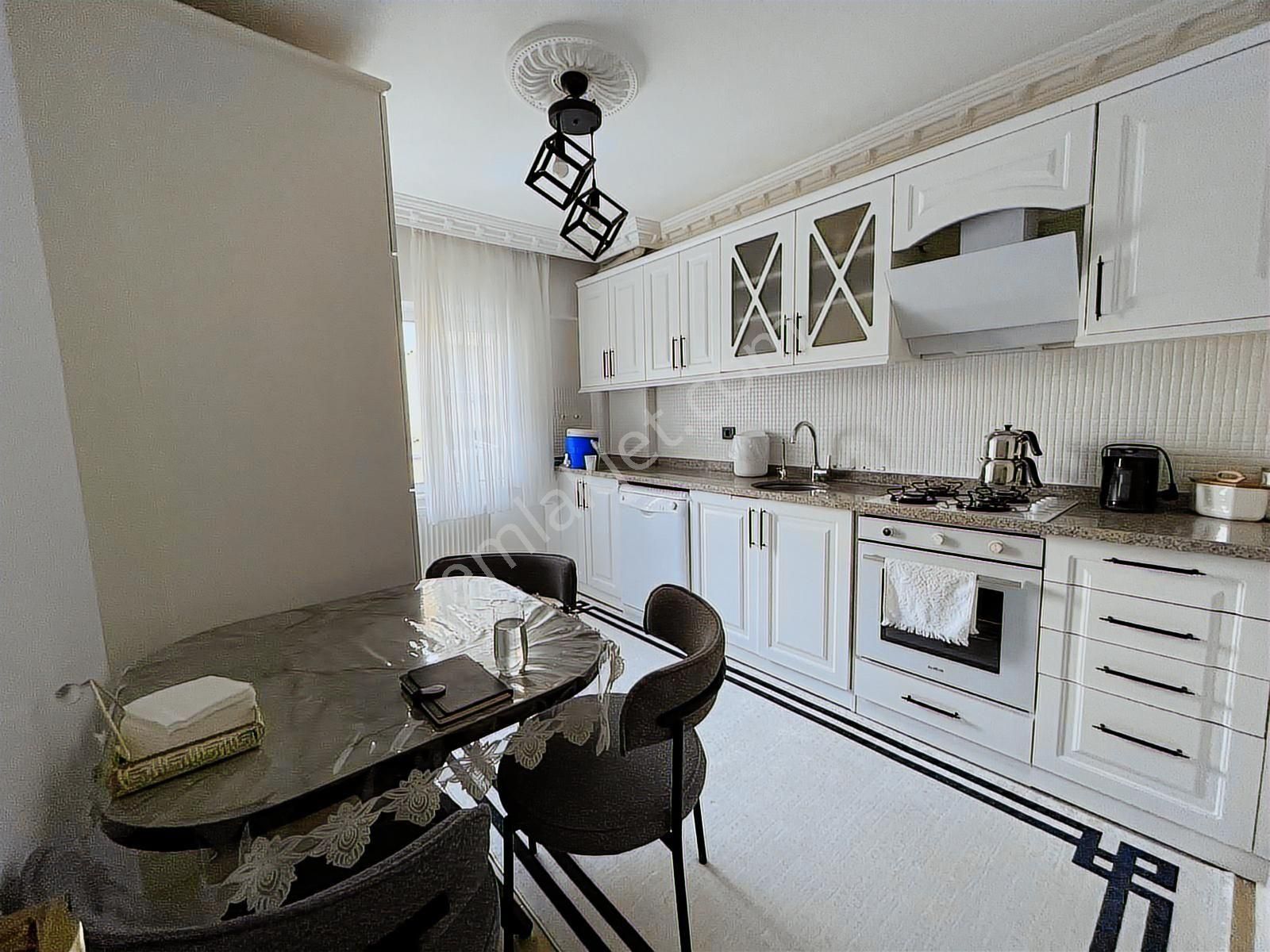 G.antep/ş.bey Yeditepe Mah Satılık 2+1 Daire