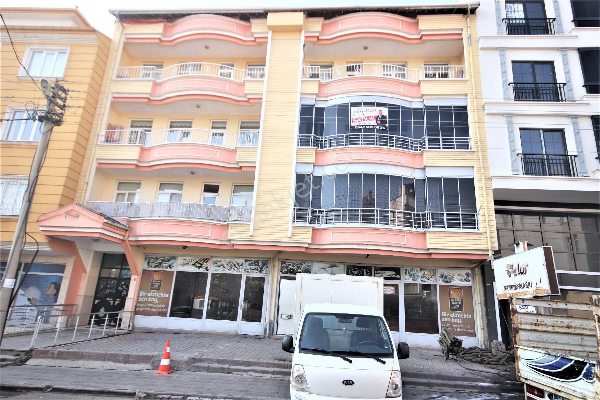 Çerdiğin Mahallesinde Satılık Bakımlı Kaçırılmayacak 3+1 Daire