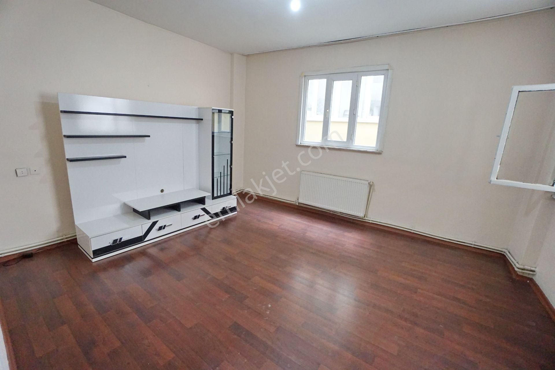 *meral R6379 Yeşilova Mh Reyhan Cd Boyalı 3+1 Arakat