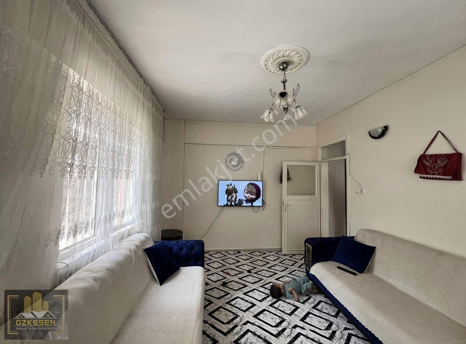 Özkesen Gayrimenkul'den Satılık 1+1 Giriş Kat Daire