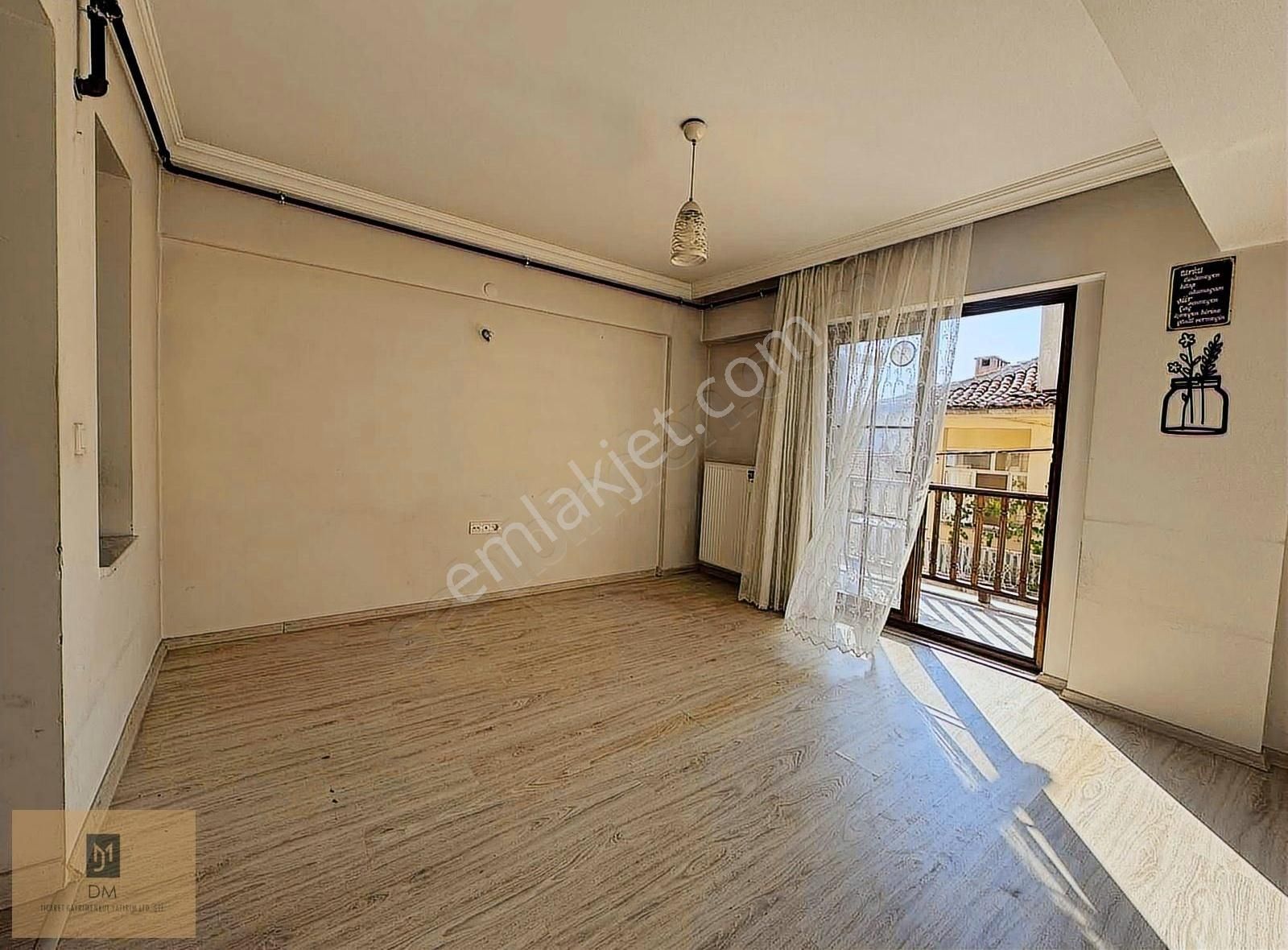 Akyol Fırınının Orada 1+1 Geniş Kiralık Daire