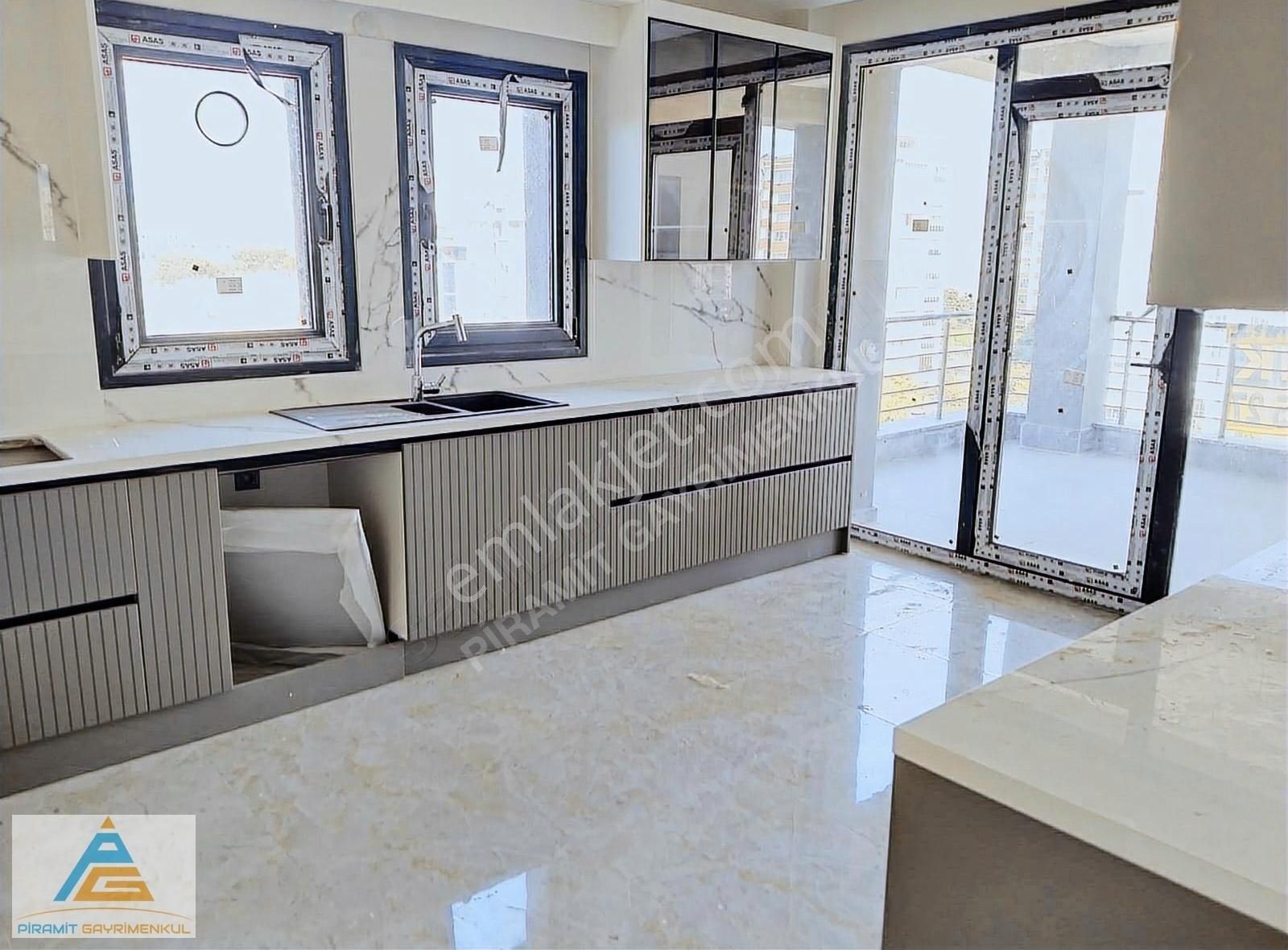 Başakşehir 5.etap Hanedan Konağında (4+1 220m²) Satılık Daire - Görsel 5