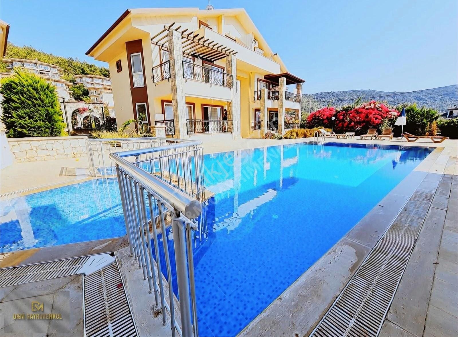 Akbük'te Site İçi Müstakil Villa Kaçmaz Fırsat !!!! - Görsel 4