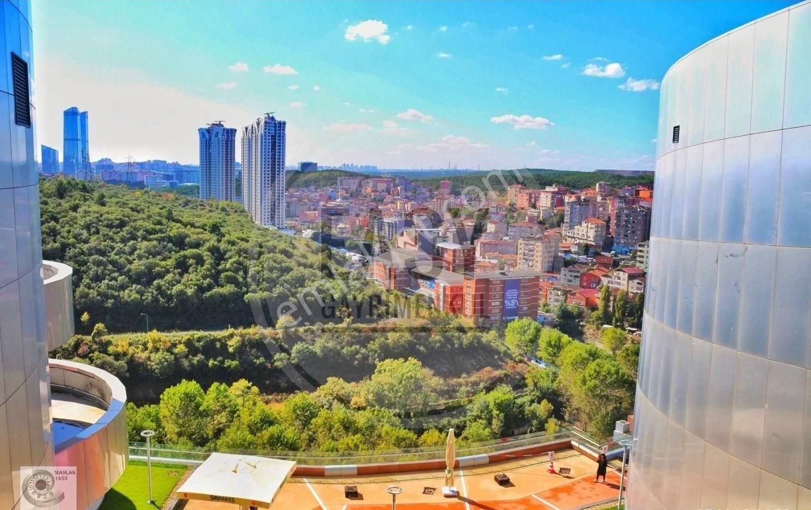 Ağaoğlu Maslak 1453 Sitesinde Balkonsuz Yüksek Kat Satılık Daire