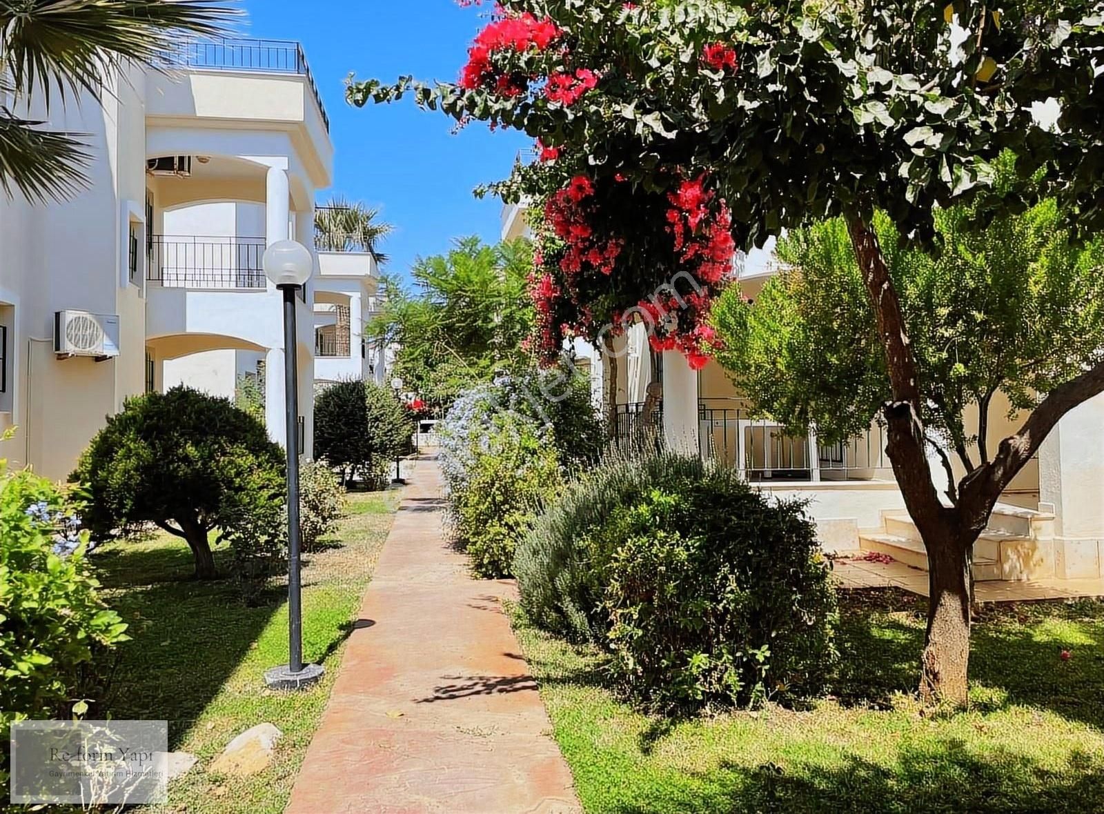 Didim Merkezde Havuzlu Site İçi 4+1 Ayrı Mutfak Müstakil Villa