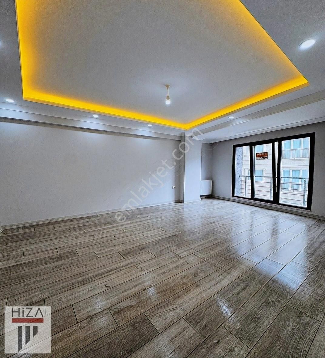 Metrobüse Yakın Merkezi Konum Acil Satılık Sıfır 3+1arakat Daire