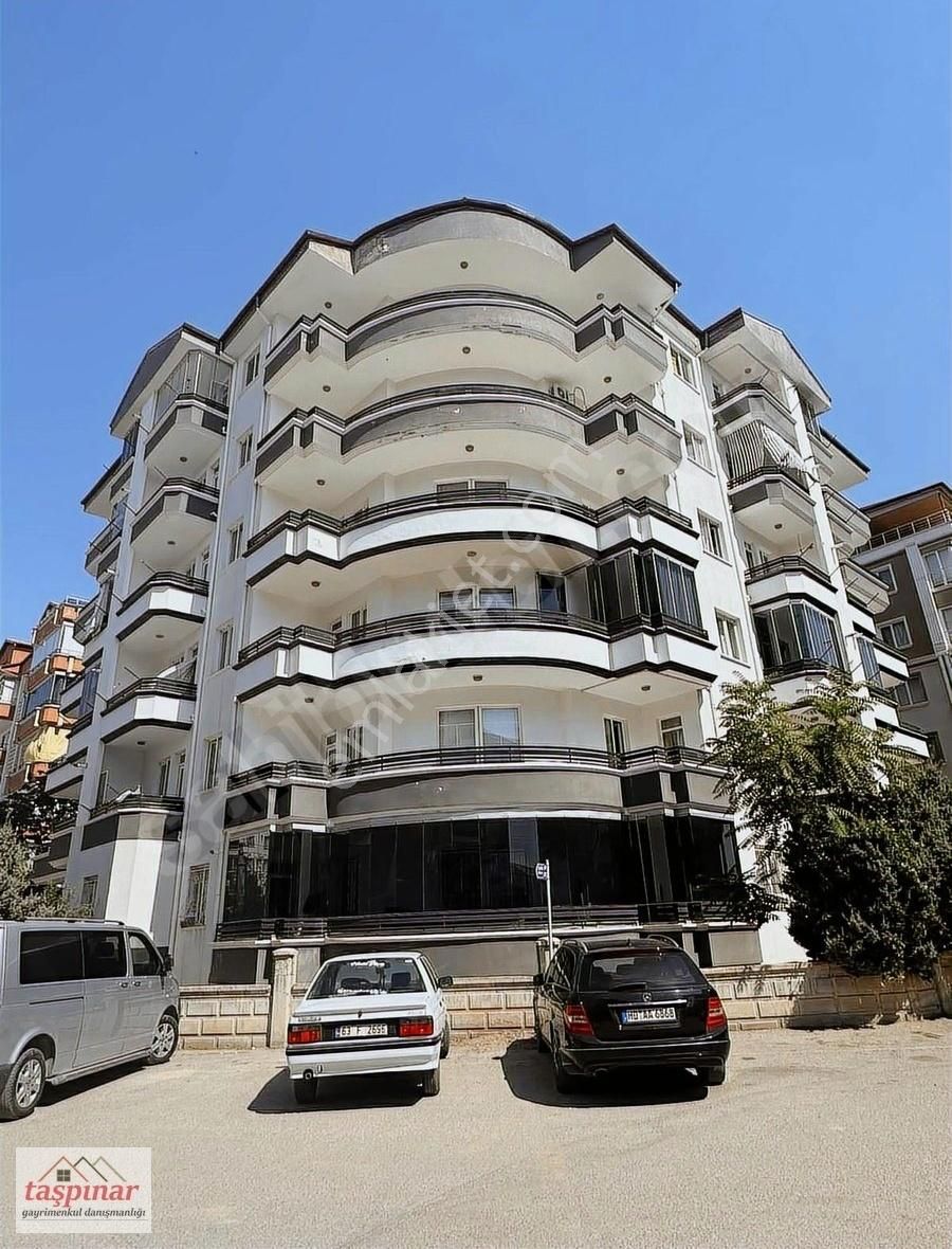Taşpınar Gayrimenkulden Satılık Cumartesi Paz. Arkası 3+1 Daire