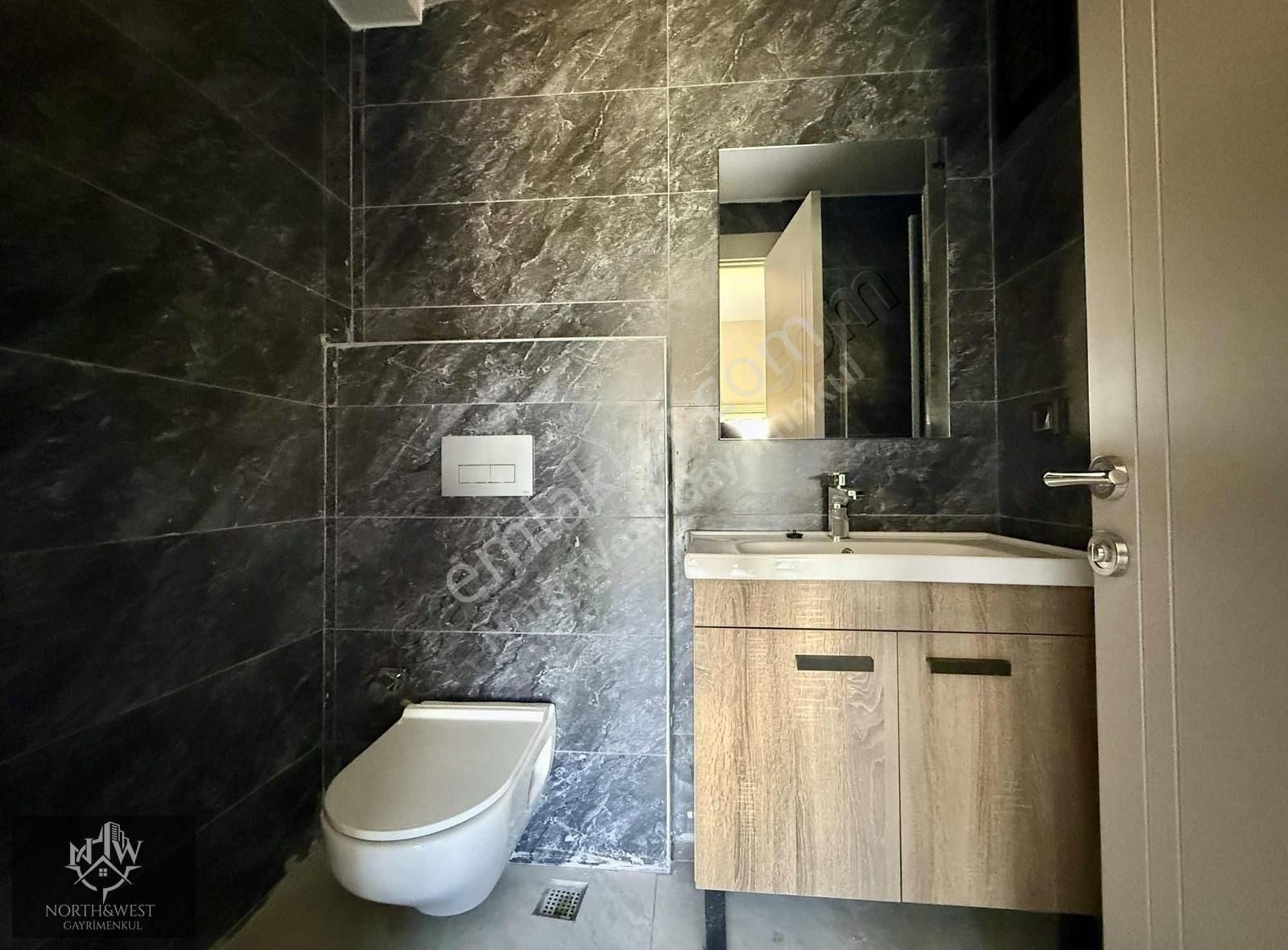 İncek Taşpınar'da 2+1 Çatı Eğimsiz Dublex Daire-n&w Taşpınar