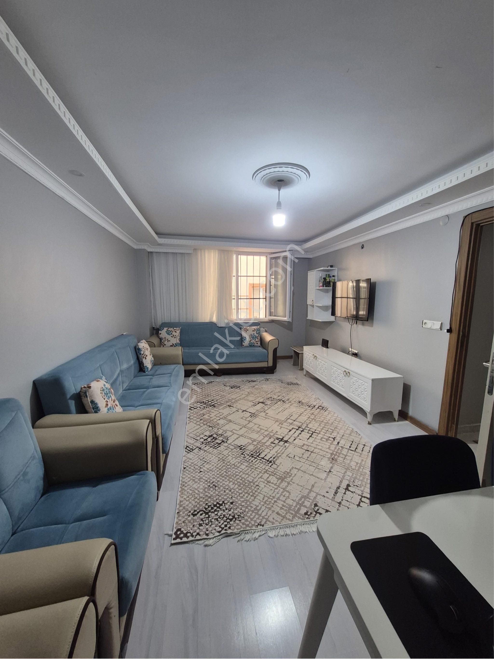Başakşehir Güvercintepe Mahallesinde Satılık 2+1 Bahçe Katı