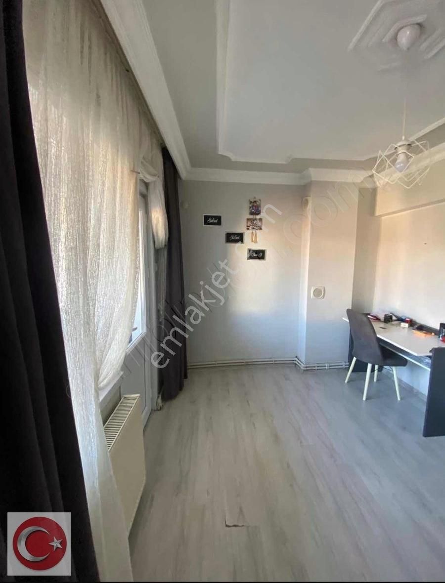 Yalova Atatürk İlokulu Arkası Merkezde Satılık 3+1 Eşyalı Daire - Görsel 5