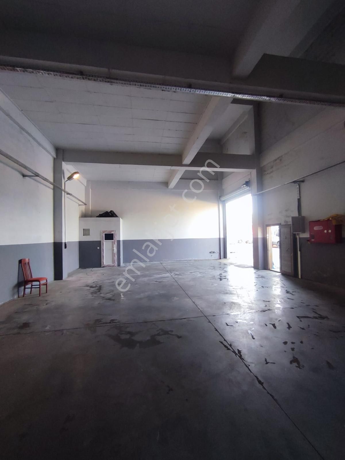 Zorlu Gayrimenkul'den Ticari Site İçerisinde Merkezinde 140+70 Kiralık İşyeri - Görsel 15