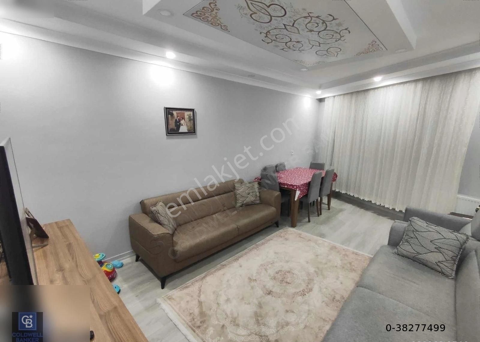 Arnavutköy Anadolu Mah.satılık Cadde Cephe 2+1 Daire
