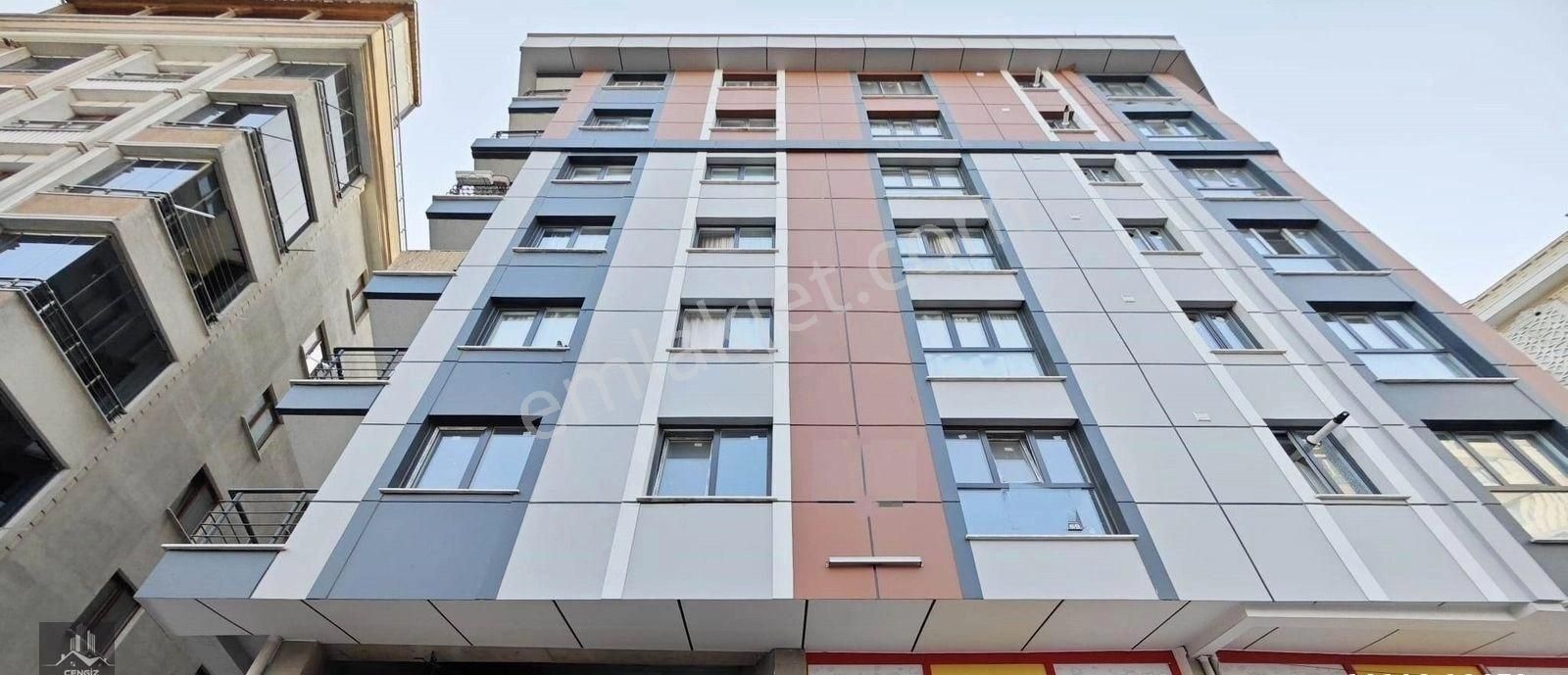 Şirinevler Meydan Yakını 3+1 Krediye Uygun Geniş Birinci Kat