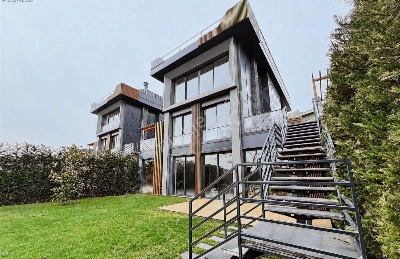 Çekmeköy Ömerli Mah.5 Adet Villa