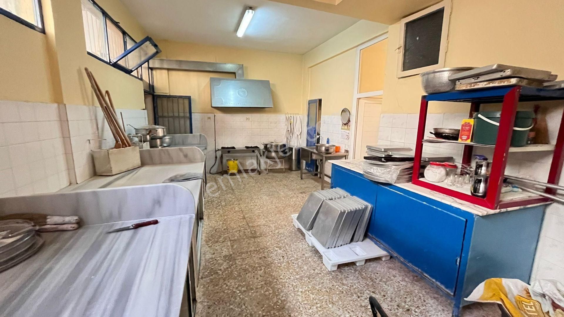 Karabağlar Bozyaka Kapalı Pazar Yakını Satılık Karafırınlı Dükkan - Görsel 12