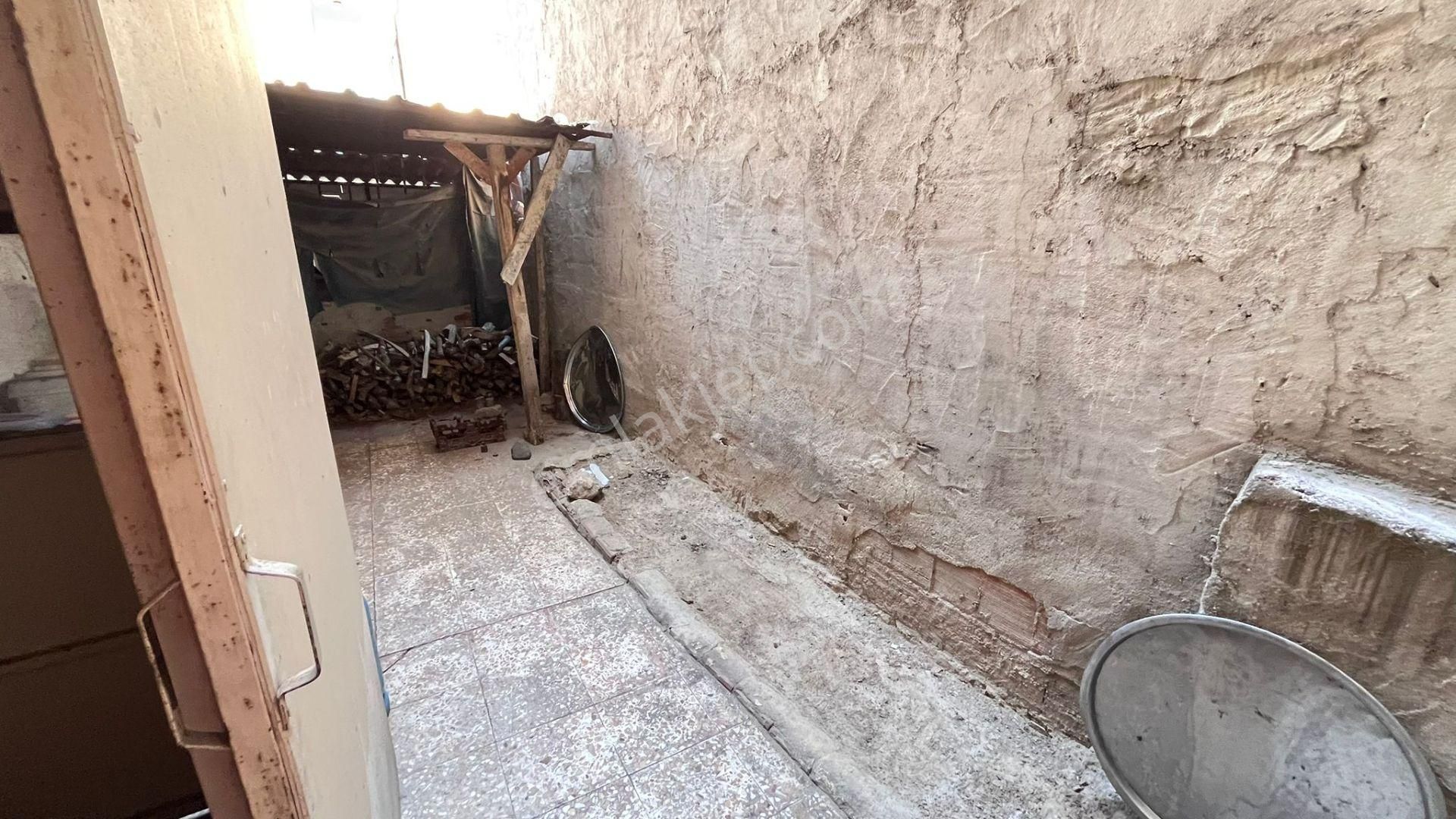 Karabağlar Bozyaka Kapalı Pazar Yakını Satılık Karafırınlı Dükkan - Görsel 15