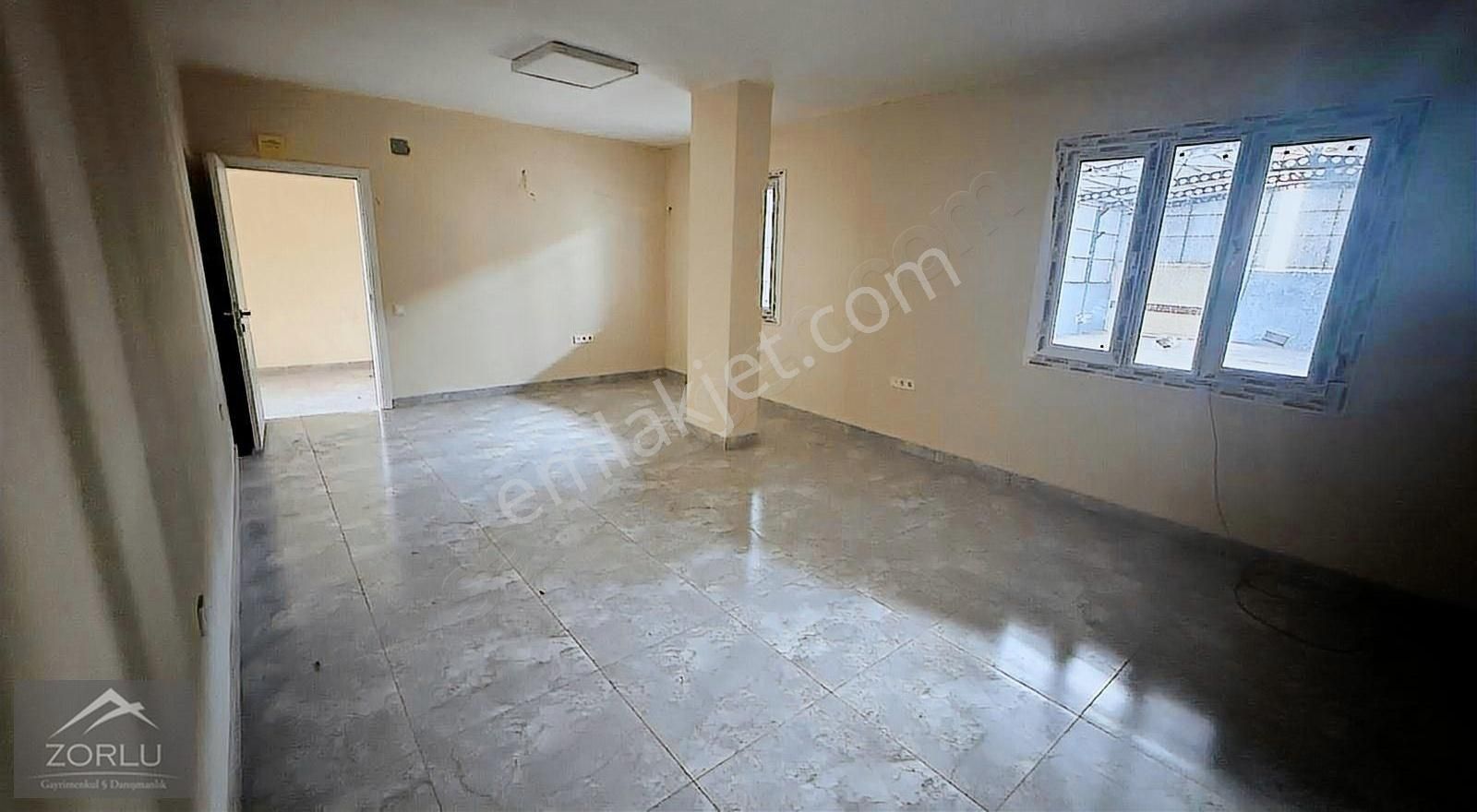 Zorlu Gayrimenkul'den Güzelevler Mah'de 1750m2 Kiralık Depo - Görsel 13