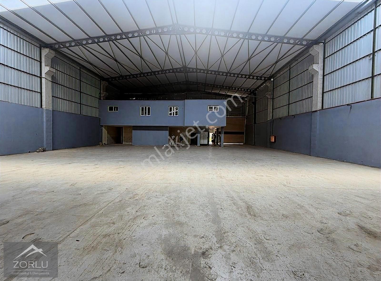 Zorlu Gayrimenkul'den Güzelevler Mah'de 1750m2 Kiralık Depo - Görsel 3