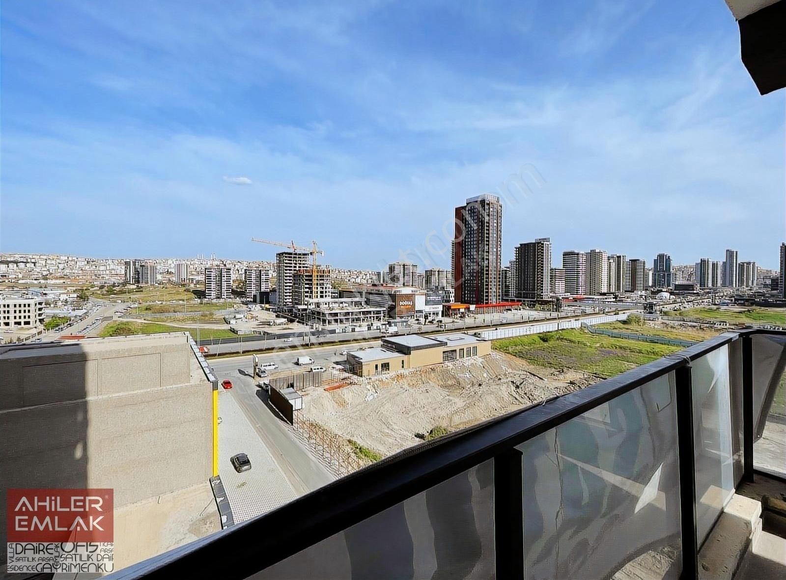 Merkezi Konumda Bulvar Manzaralı 5 Oda 1 Salon 220m2 Genişlikte