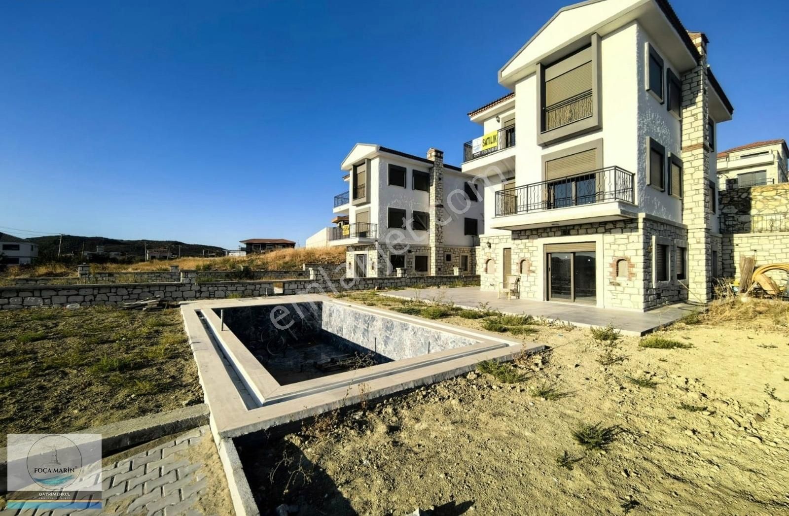 Foça'nın İncisi Foçaköy'de Müstakil Havuzlu- Bahçeli 6+1 Villa - Görsel 26