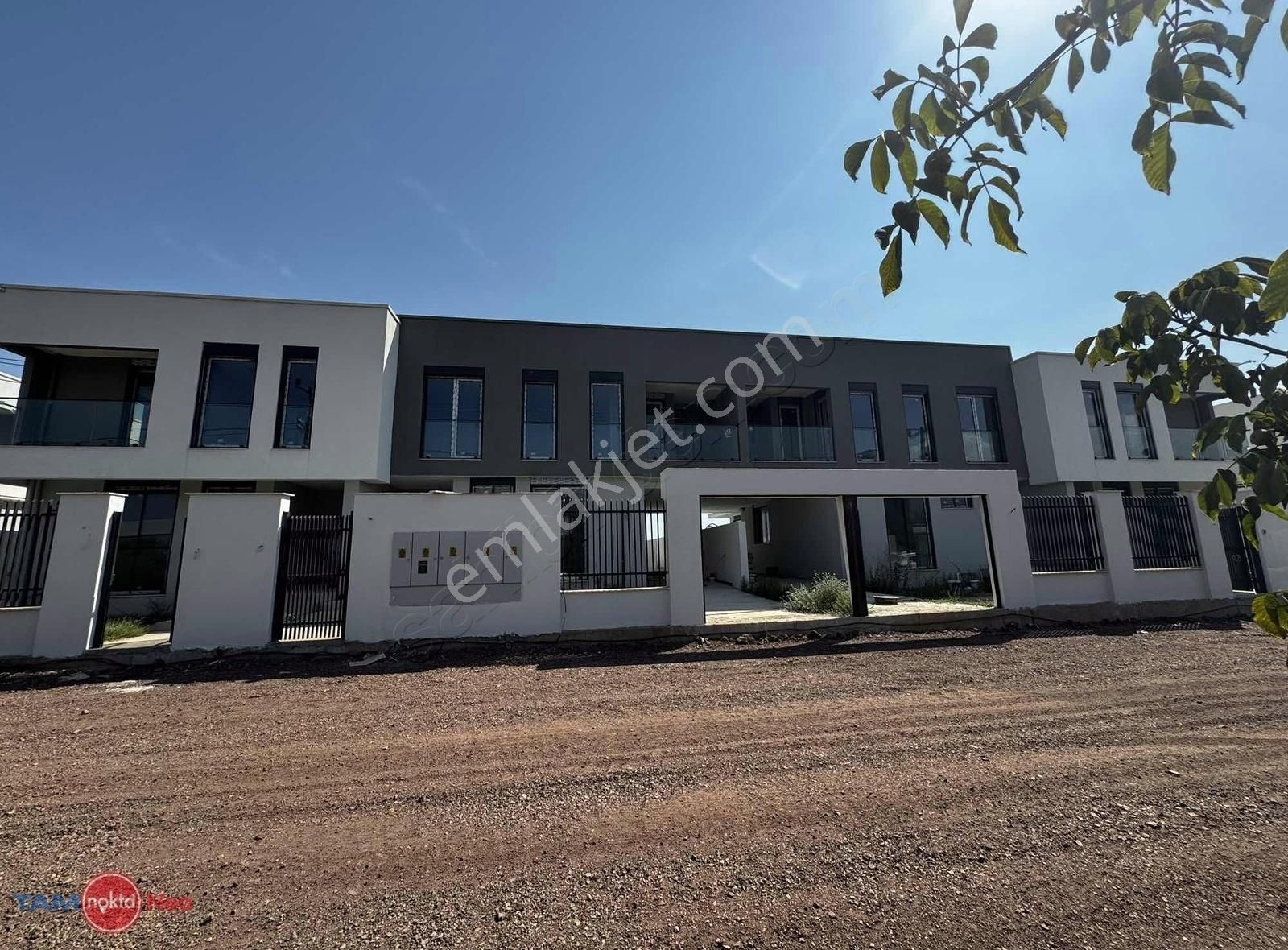 Döşemealtı En Güzel Konumda Lüx Satılık Villa - Görsel 16