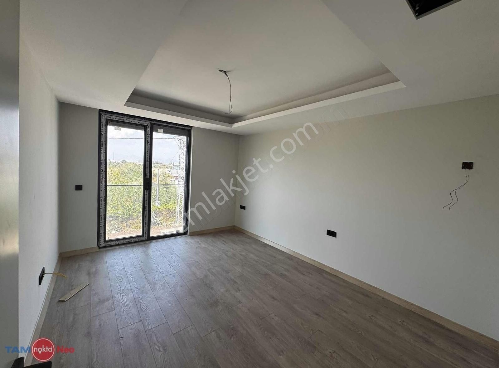 Döşemealtı En Güzel Konumda Lüx Satılık Villa - Görsel 2