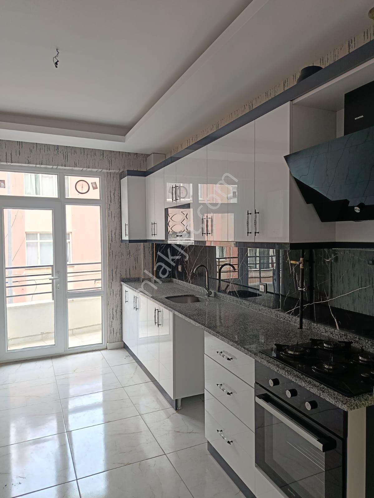 Nakiboğlu Mah Sedirler Kavşağı Yakını Satılık 3+1 Arakat Yeni Daire - Görsel 2