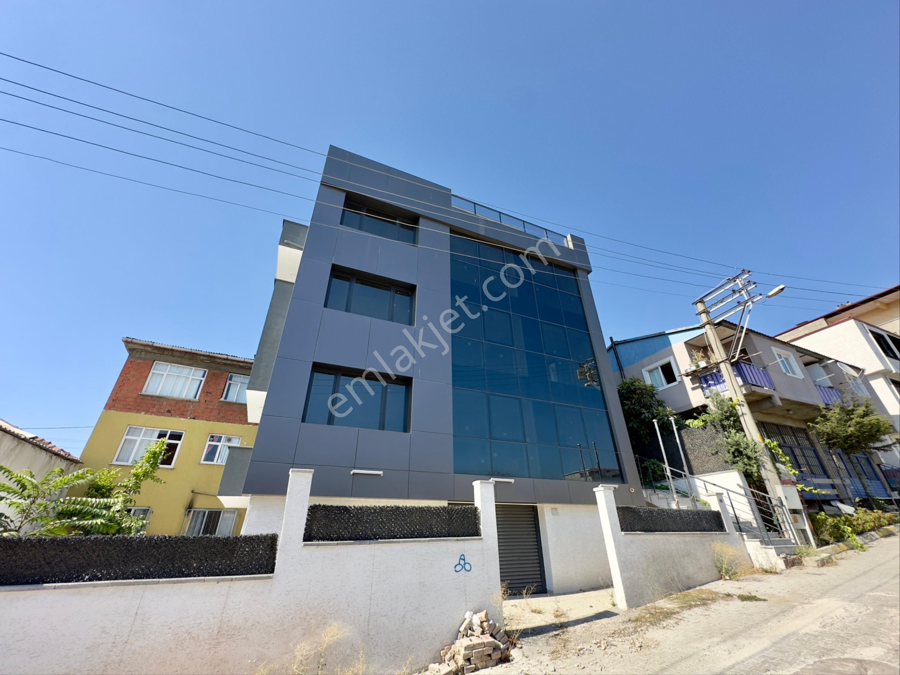 Dilovası Cumhuriyet Mahallesinde 400 M2 Kiralık Plaza