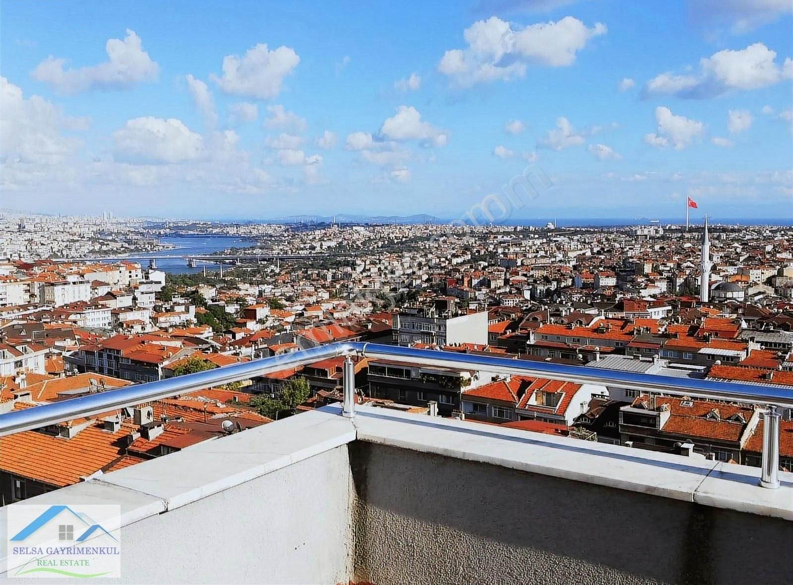 Haliç Panorama Sitesi A Blokta 5. Kat 2+1 Kiralık Boş Daire