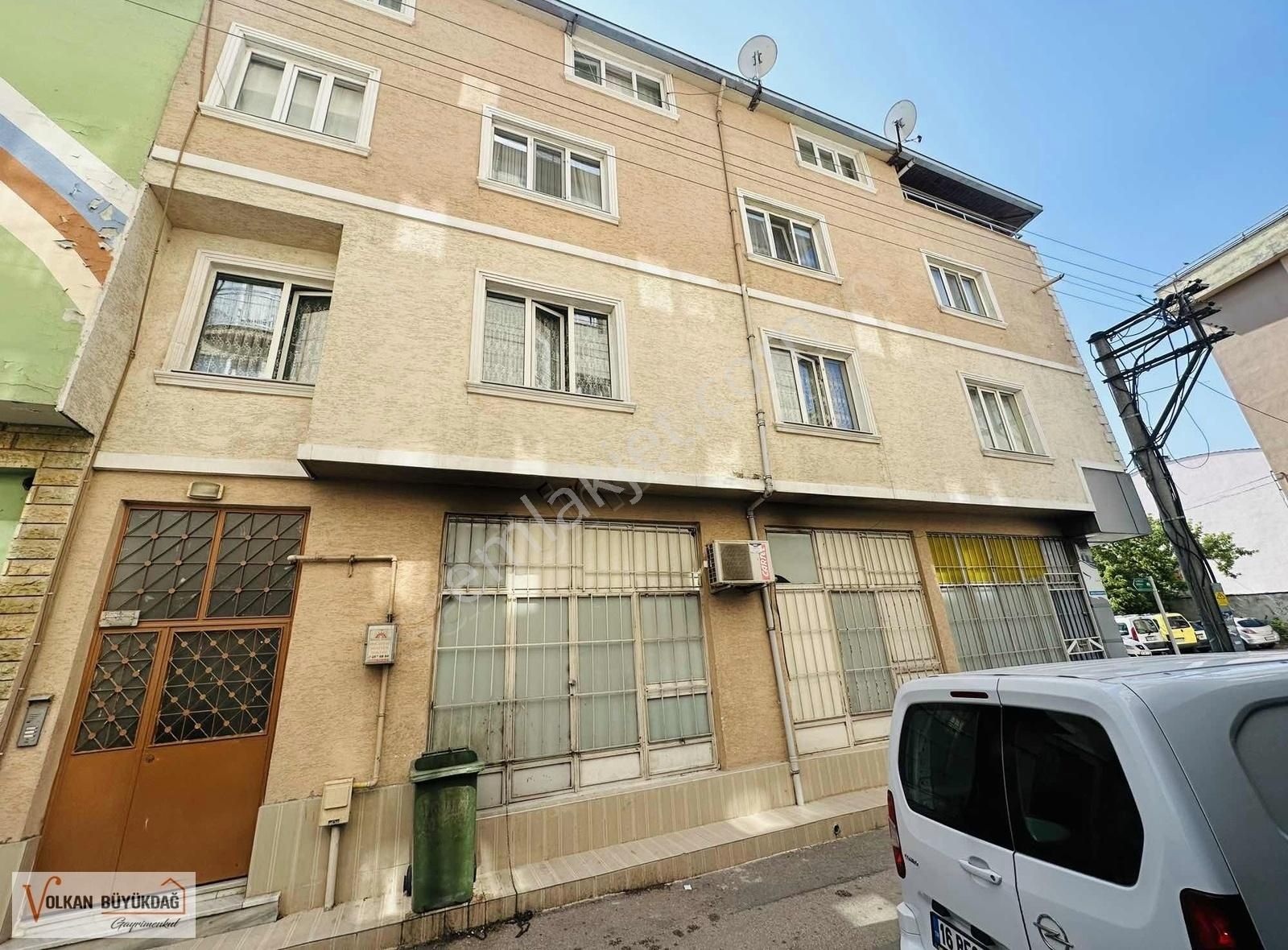 Bağlarbaşı'nda Parka Cephe Eşyalı Kiralık 3+1 Daire