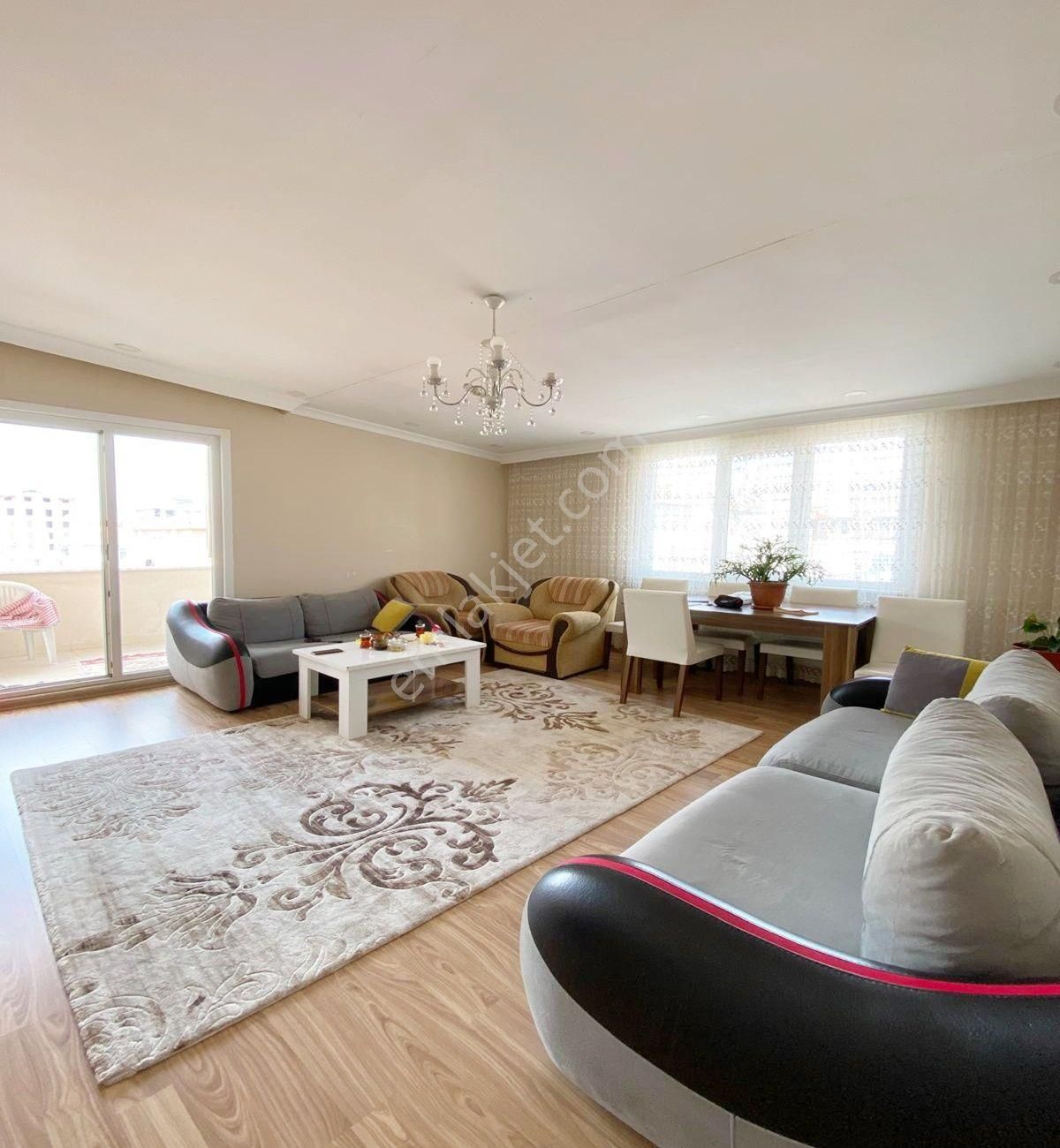 Avcılar Cihangirde Kaymakamlığa Yakın 3+1 Kullanışlı Satılık - Görsel 15