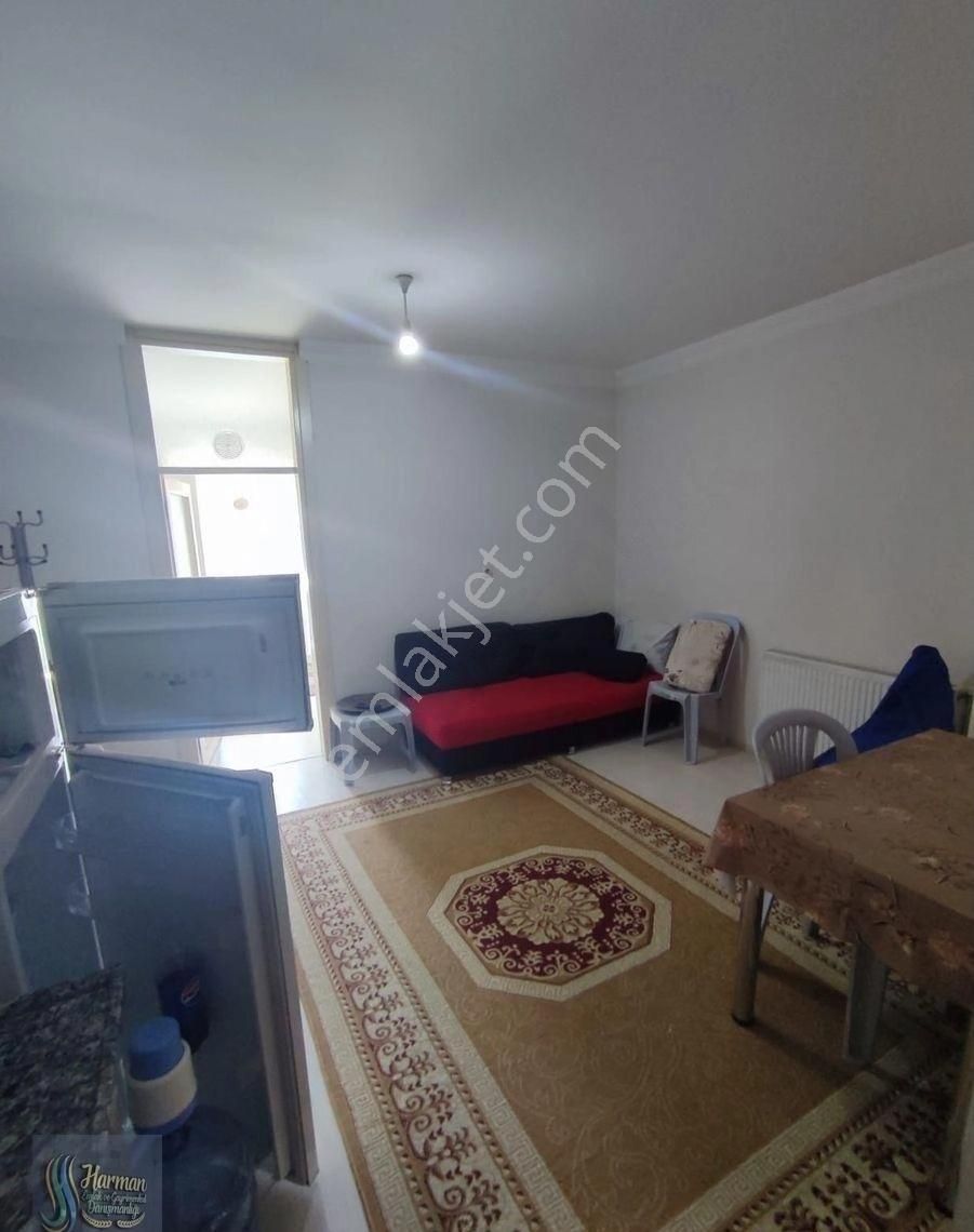 Küçük Çarşıda Kiralık Balkonlu 1+1