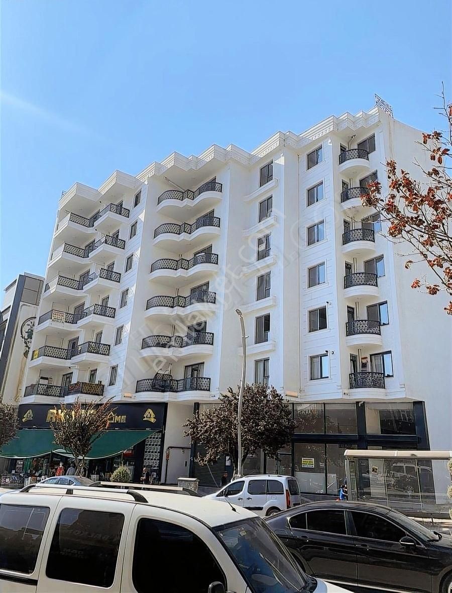 Tunç'tan Merkezi Konumda Sıfır 2+1 Daire